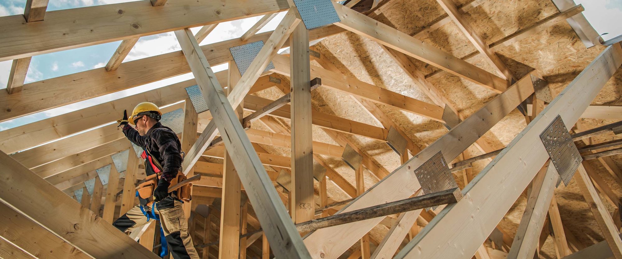 VPO-banner-home-construction-worker-attic