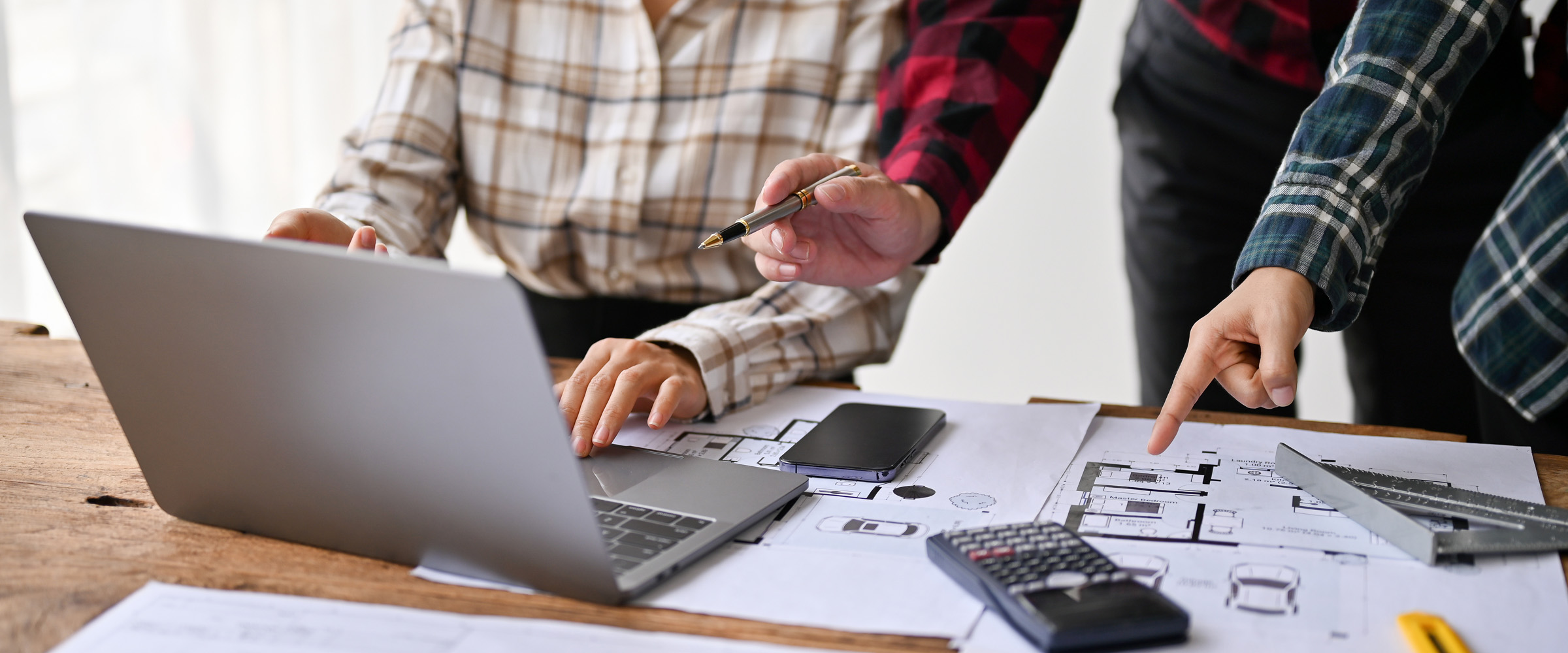 VPO-banner-hands-plans-pointing